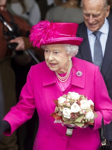 Queen Elizabeth, Oct 22, 2013 | The Royal Hats Blog