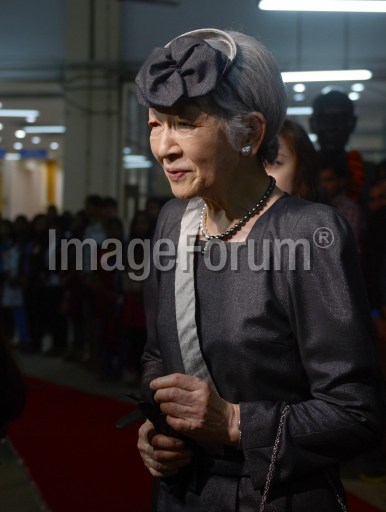 Empress Michiko, Dec. 2, 2013 | The Royal Hats Blog