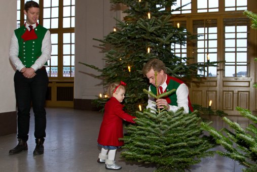 Princess Estelle, Dec.17, 2013 | The Royal Hats Blog
