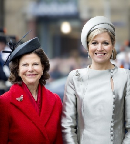 Queen Silvia in Whitely Fischer Ltd. and Queen Máxima in Fabienne Delvigne, April 4, 2014 | The Royal Hats Blog