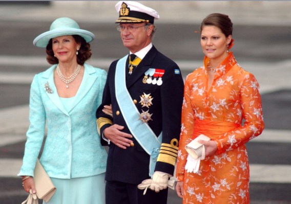 Queen Silvia and Crown Princes Victoria, May 22, 2004 | Royal Hats