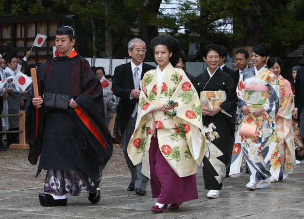 Princess Noriko and Kunimaro Senge, October 5, 2014 | Royal Hats