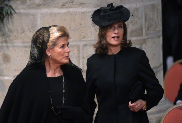 Princess Léa and Princes Marie-Esméralda, December 12, 2014 | Royal Hats