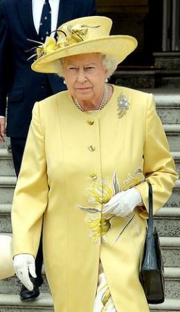 Queen Elizabeth, June 26, 2014 in Rachel Trevor Morgan | Royal Hats