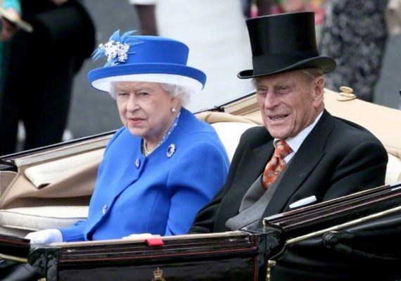 Queen Elizabeth, June 17, 2015 in Angela Kelly and Karl Ludwig | Royal Hats