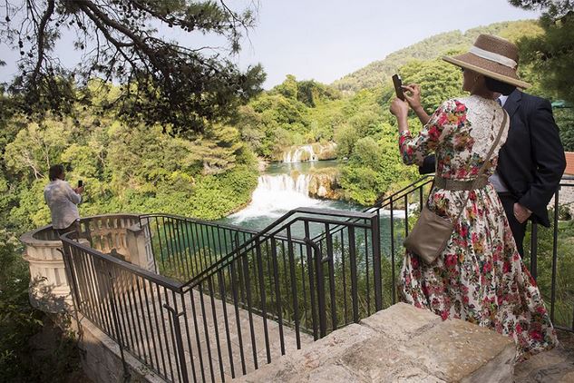 Sheikha Mozah, August 8, 2015 | Royal Hats