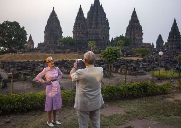 Queen Margrethe, October 24, 2015 | Royal Hats