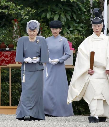 Empress Michiko and Princess Kiko, April 3, 2016 | Royal Hats