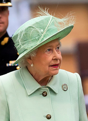 Queen Elizabeth, May 31, 2013 in Rachel Trevor Morgan | Royal Hats