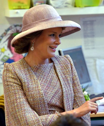 Queen Mathilde, Mar 29, 2017 in Fabienne Delvigne | Royal Hats