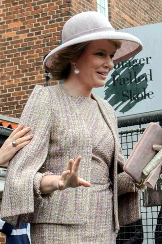 Queen Mathilde, Mar 29, 2017 in Fabienne Delvigne | Royal Hats