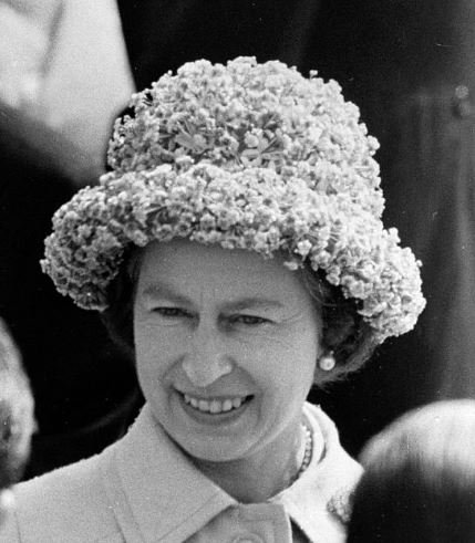 Queen Elizabeth, May 7, 1975 | Royal Hats