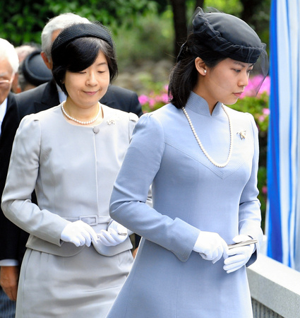 Mrs. Sayako Kuroda and Mrs. Noriko Senge, June 6, 2017 | Royal Hats