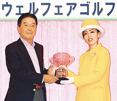 Oct 19, 2017 | Royal Hats