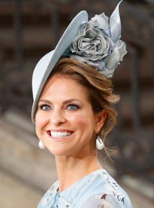 July 14, 2017 in Philip Treacy | Royal Hats