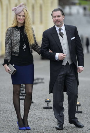 Dec 1, 2017 | Royal Hats