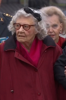 Dec 1, 2017 | Royal Hats