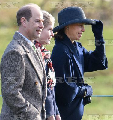 Dec 24, 2017 | Royal Hats