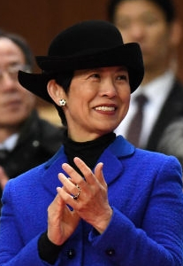 Jan 1, 2018 | Royal Hats