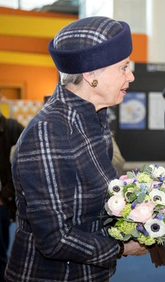 Feb 7, 2018 | Royal Hats