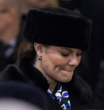 Feb 16, 2018 | Royal Hats