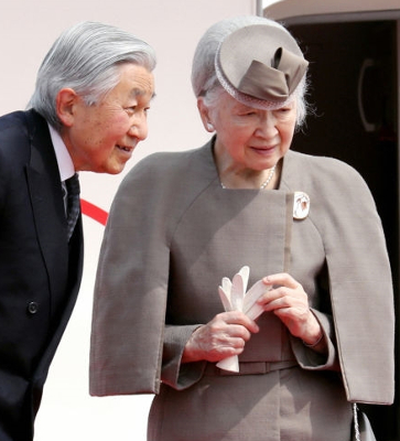 Mar 27, 2018 | Royal Hats