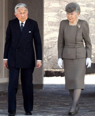 Mar 27, 2018 | Royal Hats