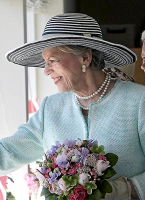 May 7, 2018 | Royal Hats