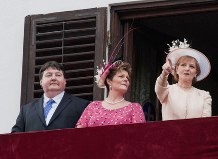 May 10, 2018 | Royal Hats