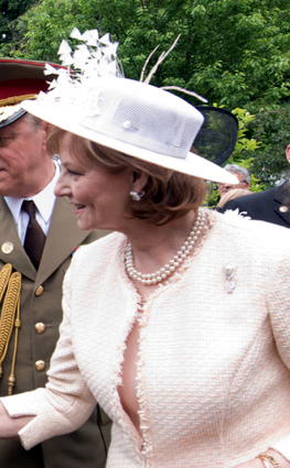 May 10, 2018 in Kristina Dragomir | Royal Hats