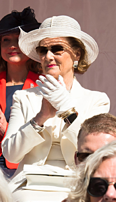 May 23, 2018 | Royal Hats