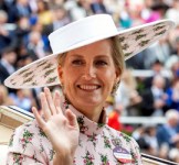 2019-06-18 Day 1 Ascot 8 250