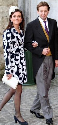 Nov 20, 2010 | Royal Hats